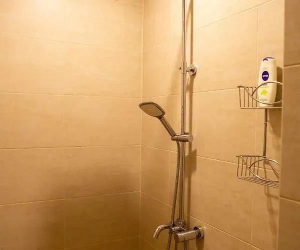 On Henuezskaya 5 Apartman *