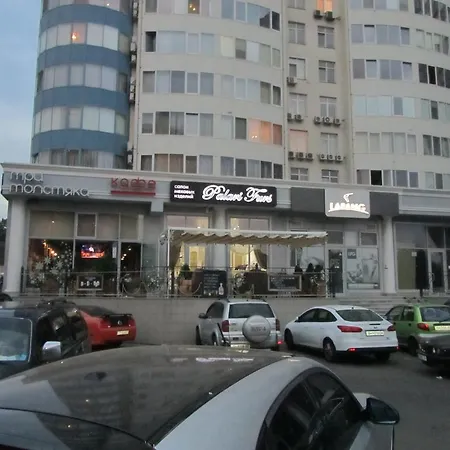 On Henuezskaya 5 Apartment