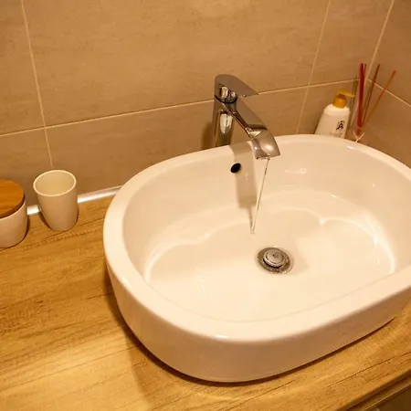 On Henuezskaya 5 Apartment Odesa